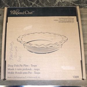 Pampered Chef Deep Dish Pie Plate